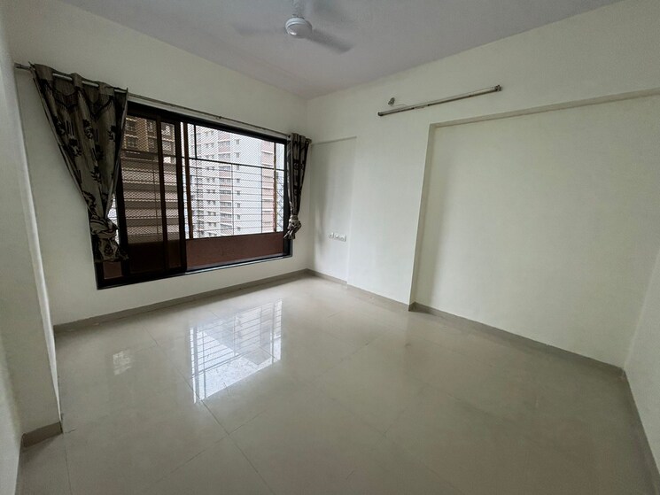 Room, kandivali east 2 Bedroom 650 Sq.Ft. Apartment In Kandivali East Mumbai 9002640