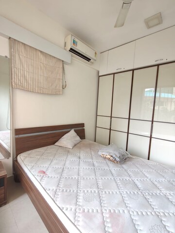 Bedroom in 2 BHK Apartment at Lake Florence, Powai – for Rent