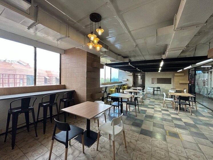 Living Room, fergusson college road Commercial Office Space 4100 Sq.Ft. In Fergusson College Road Pune 9002649