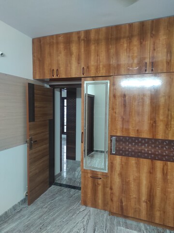 Furnished Amenities in 3 BHK Builder Floor at Judicial Layout – for Rent