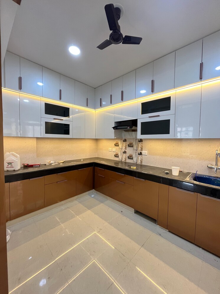 Kitchen, sector 19 dwarka 3 Bedroom 1800 Sq.Ft. Apartment In Sector 19 Dwarka Delhi 9002703