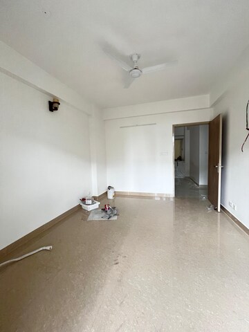 Room in 3 BHK Apartment at Sector 19 Dwarka – for Rent