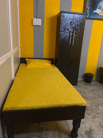 Bedroom in  Pg at Subhanpura – for Rent