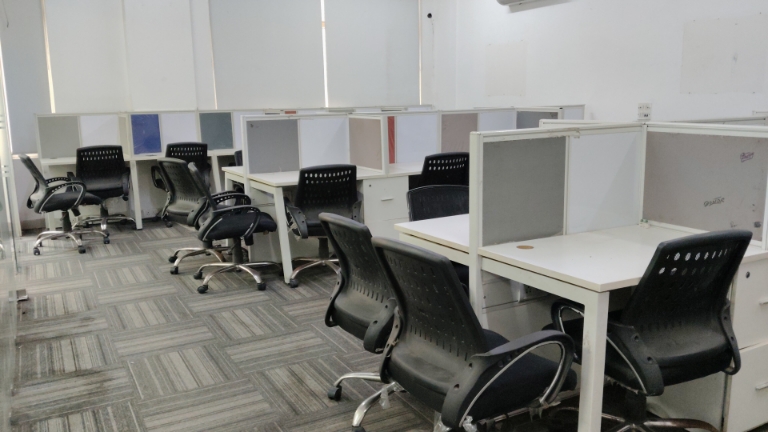 Office Space For Rent in Royal Project 