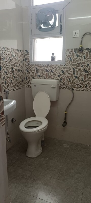 Bathroom in 3 BHK Apartment at Sector 23 Dwarka – for Rent