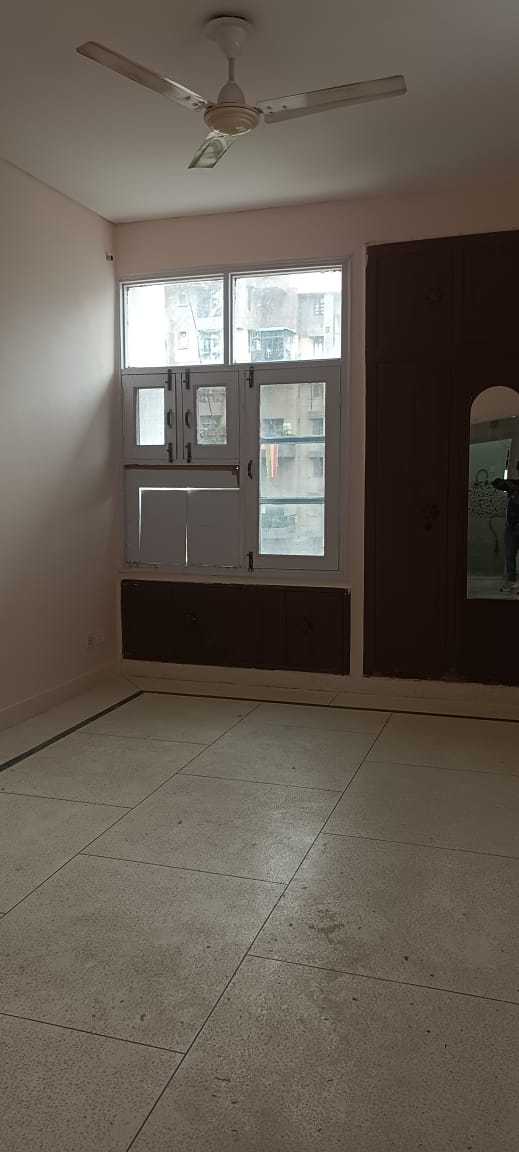 3 BHK + Extra Room Apartment For Rent in Airlines Apartment Sector