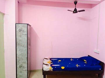 Room in  Pg at Alkapuri – for Rent