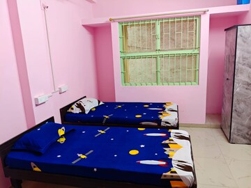 Room in  Pg at Alkapuri – for Rent