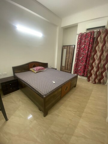 Bedroom in 3 BHK Apartment at Gaur Yamuna City, Gaur Yamuna City – for Rent