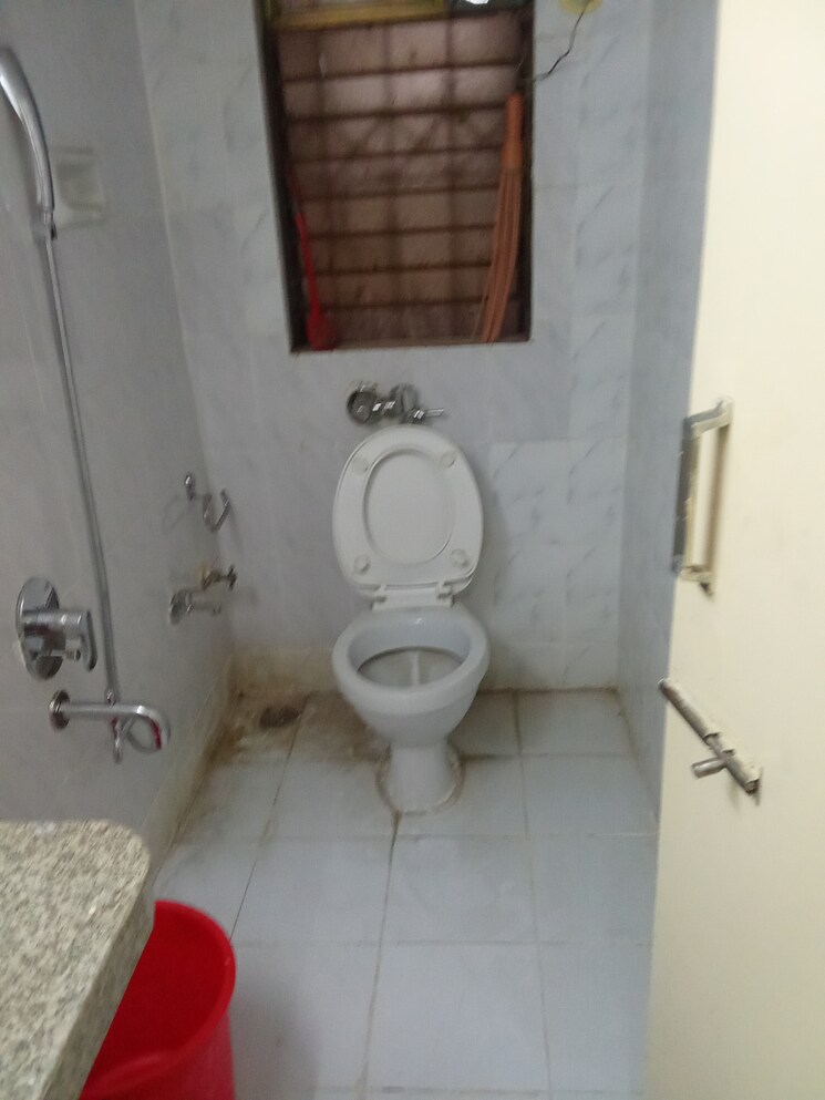 Bathroom, rustomjee-regency 3 Bedroom 1460 Sq.Ft. Apartment In Dahisar West Mumbai 9002805