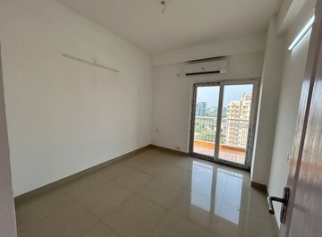 Room in 3 BHK Apartment at Tashee Capital Gateway, Sector 111 – for Rent