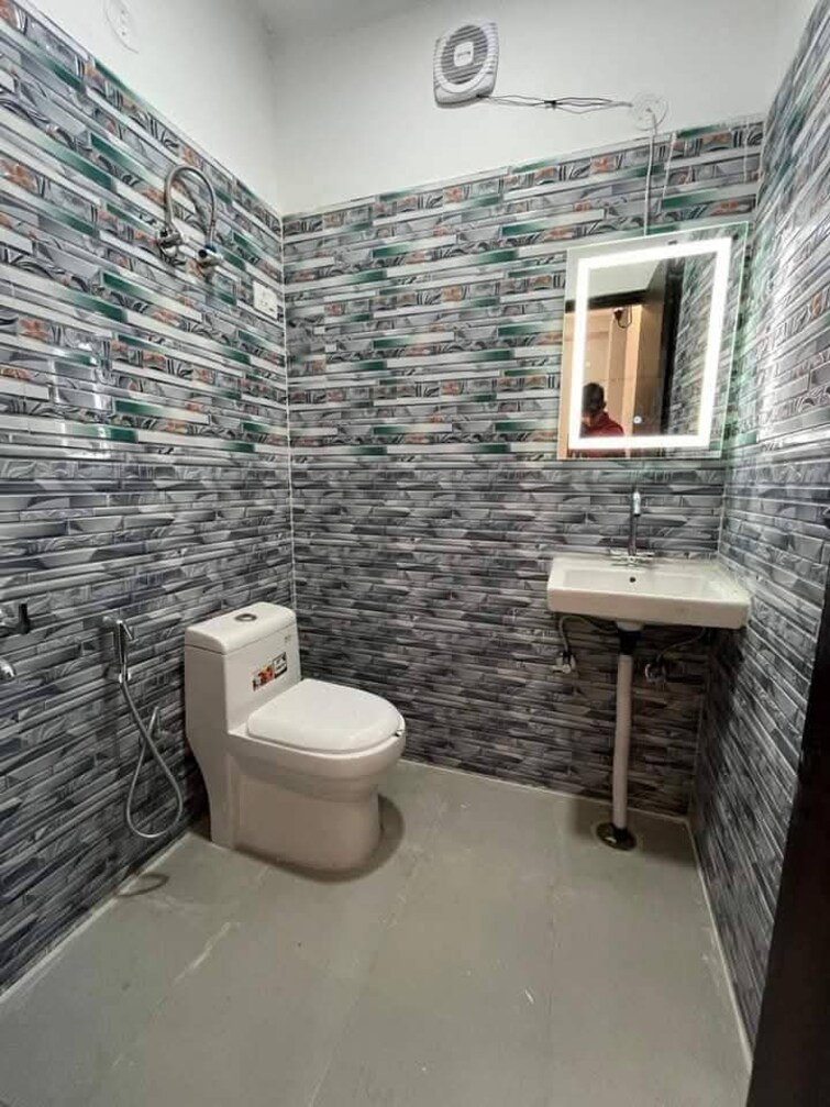 Bathroom, govindpuri 2 Bedroom 540 Sq.Ft. Builder Floor In Govindpuri Delhi 9002870