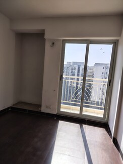 2 BHK Builder Floor For Sale in Wave City