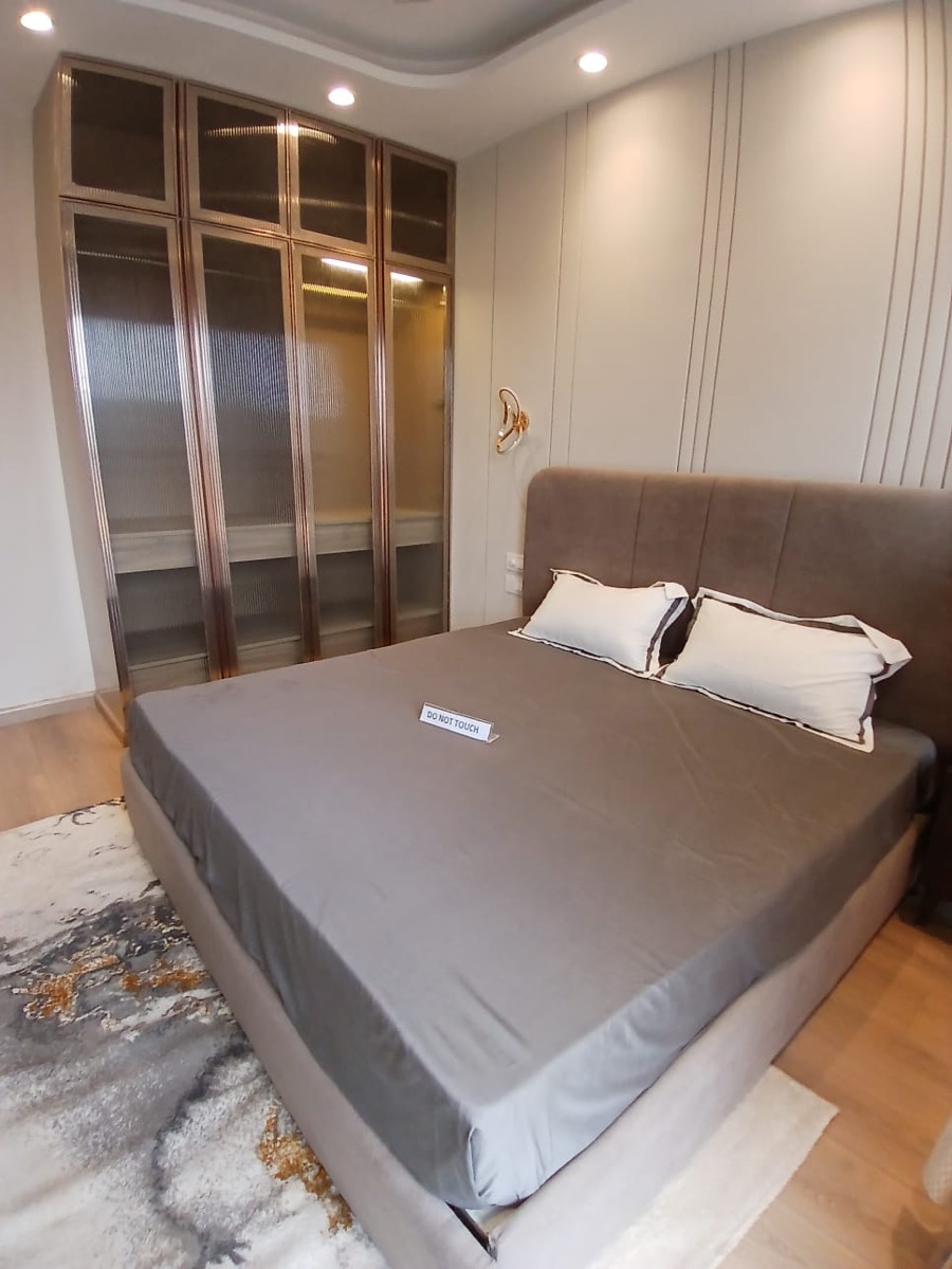 3 BHK + Pooja Room,Servant Room,Extra Room Builder Floor For Sale in Anant Raj The Estate Floors