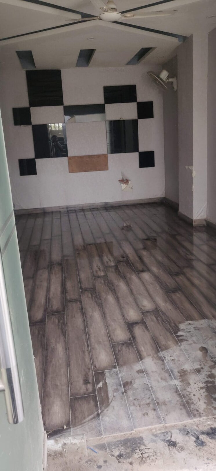 Balcony, gaur-city-2 Commercial Office Space 330 Sq.Ft. In Gaur City 2 Greater Noida 9002916