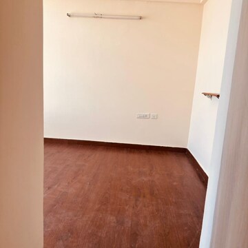 Room in 2 BHK Apartment at Maxworth Premier Urban, Chander Nagar – for Rent