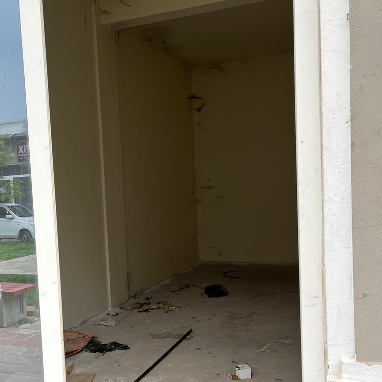 undefined, conscient-habitat-residences Commercial Shop 355 Sq.Ft. In Faridpur Faridabad 9002940