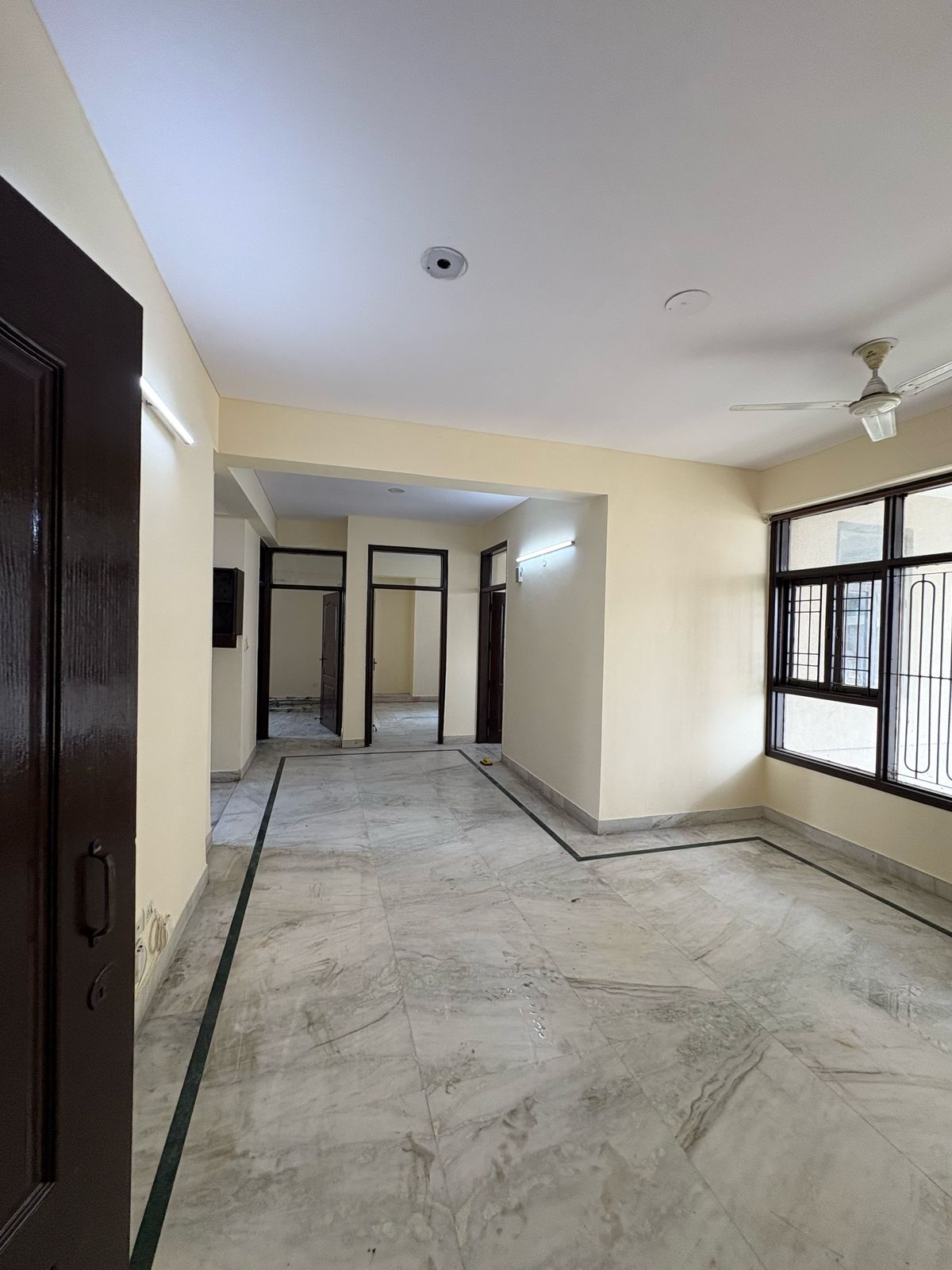 3 BHK + Servant Room Apartment For Rent in Dwarka Dham Apartment Sec