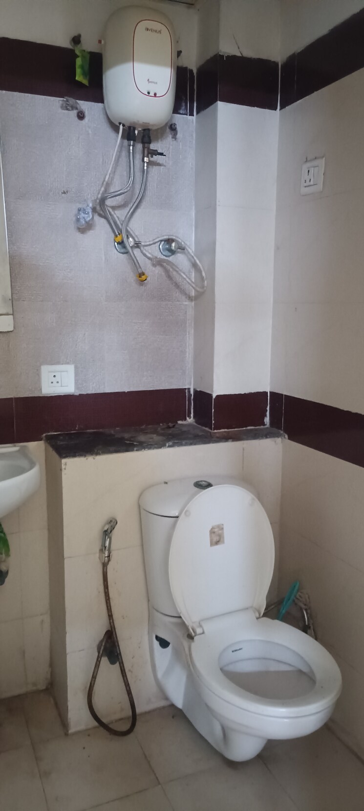 Bathroom, ajnara-grand-heritage 3 Bedroom 1545 Sq.Ft. Apartment In Sector 74 Noida 9002942