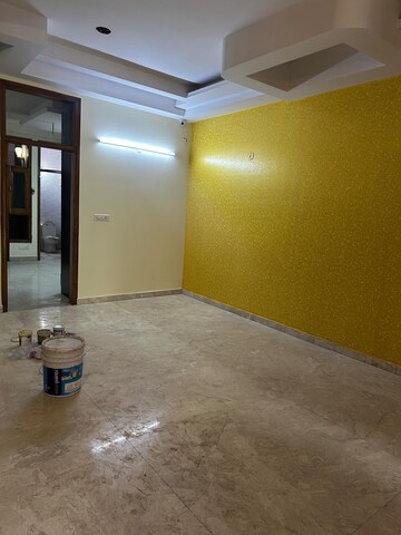 Room in 3 BHK Builder Floor at Smart Lane, Niti Khand – for Rent