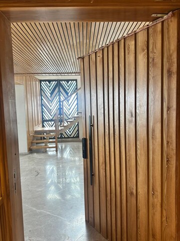 Building Lobby in 5 BHK Penthouse at M3M Merlin, Sector 67 – for Rent