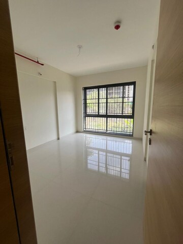 Room in 3 BHK Apartment at Kolte Patil 24K Stargaze, Bavdhan – for Rent