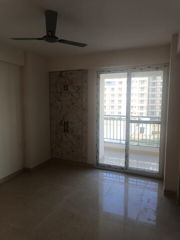 Room in 3 BHK Apartment at Sector 19b Dwarka – for Rent