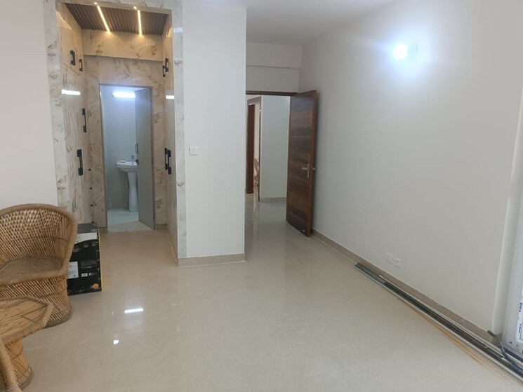 Room, sector 19b dwarka 3 Bedroom 1850 Sq.Ft. Apartment In Sector 19b Dwarka Delhi 9003035