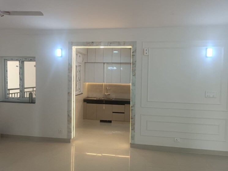 Other, sector 19b dwarka 3 Bedroom 1850 Sq.Ft. Apartment In Sector 19b Dwarka Delhi 9003035