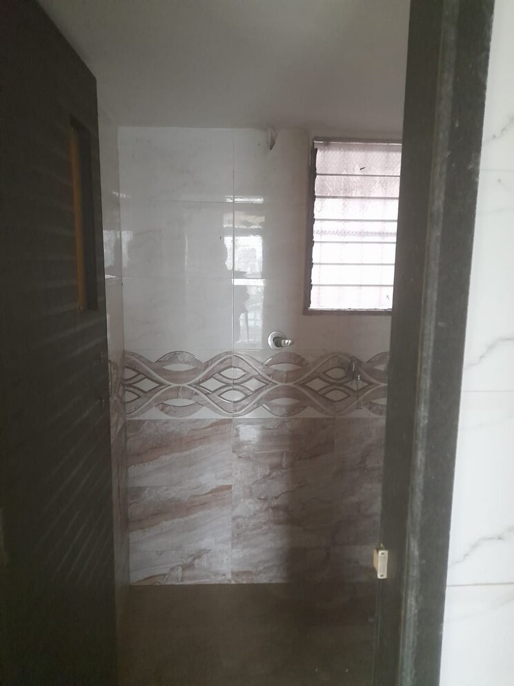 Bathroom, balaji-mital-arcade 2 Bedroom 624 Sq.Ft. Apartment In Badlapur West Thane 9003065