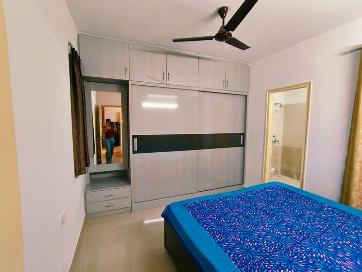 Bedroom, shree-vardhman-green-court 2 Bedroom 690 Sq.Ft. Apartment In Sector 90 Gurgaon 9003000