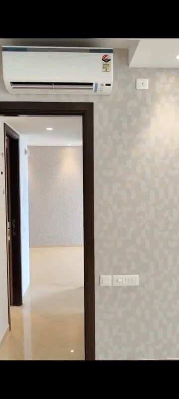 Room in 1 BHK Apartment at Hiranandani Empress Hill, Powai – for Rent