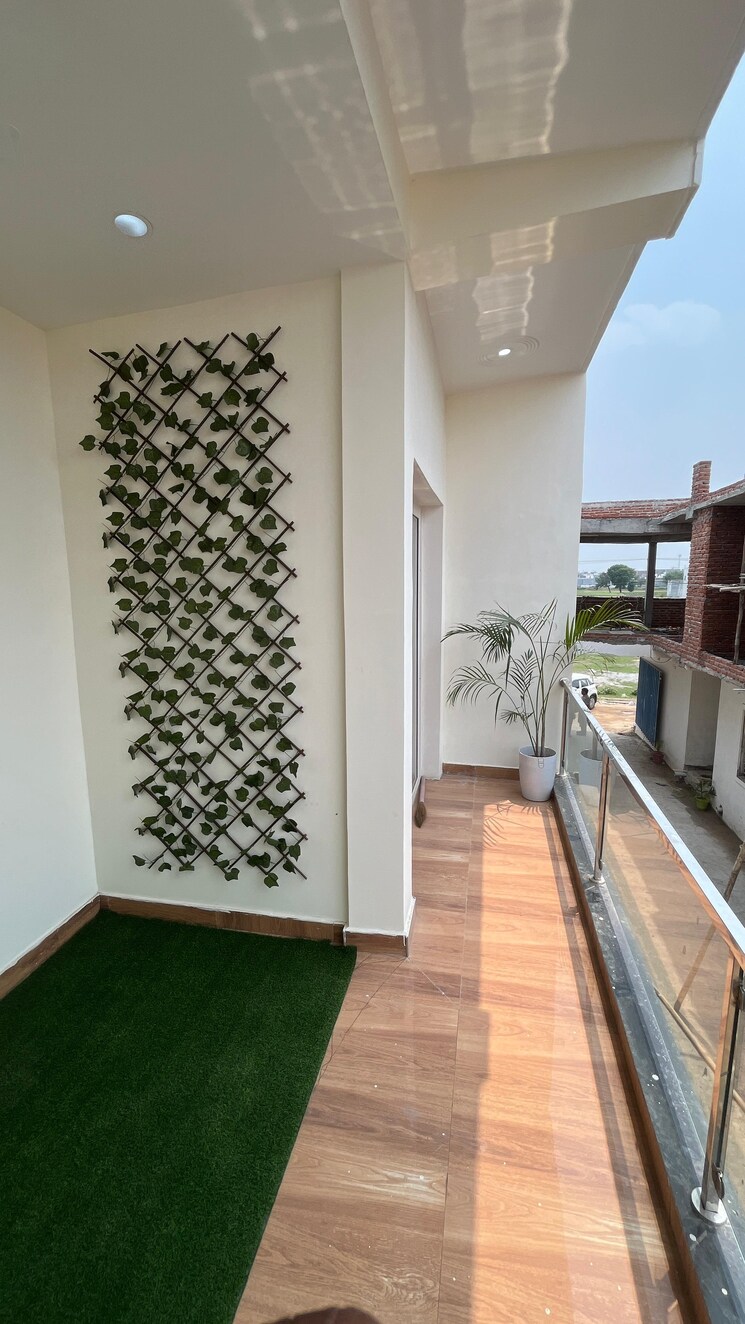 Balcony, sector 16b greater noida 3 Bedroom 90 Sq.Yd. Villa In Sector 16b Greater Noida Greater Noida 9003123