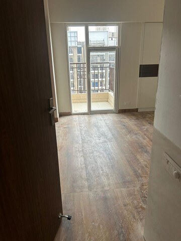 Room in 2 BHK Apartment at Ace Divino, Sector 1 Greater Noida – for Rent