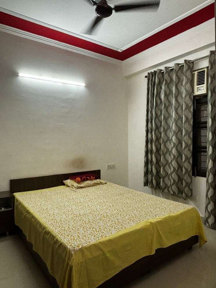 Bedroom, surya-cghs 2 Bedroom 200 Sq.Yd. Builder Floor In Sector 43 Gurgaon 9003045