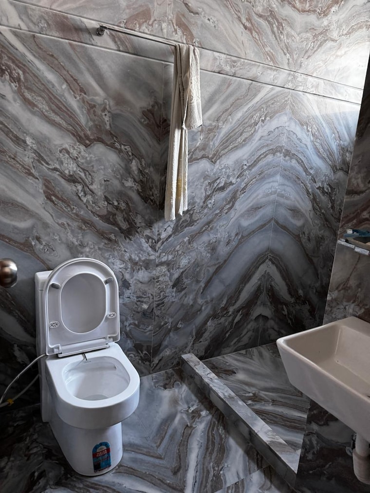 Bathroom, vvip-mangal 2 Bedroom 1250 Sq.Ft. Apartment In Raj Nagar Extension Ghaziabad 9003117