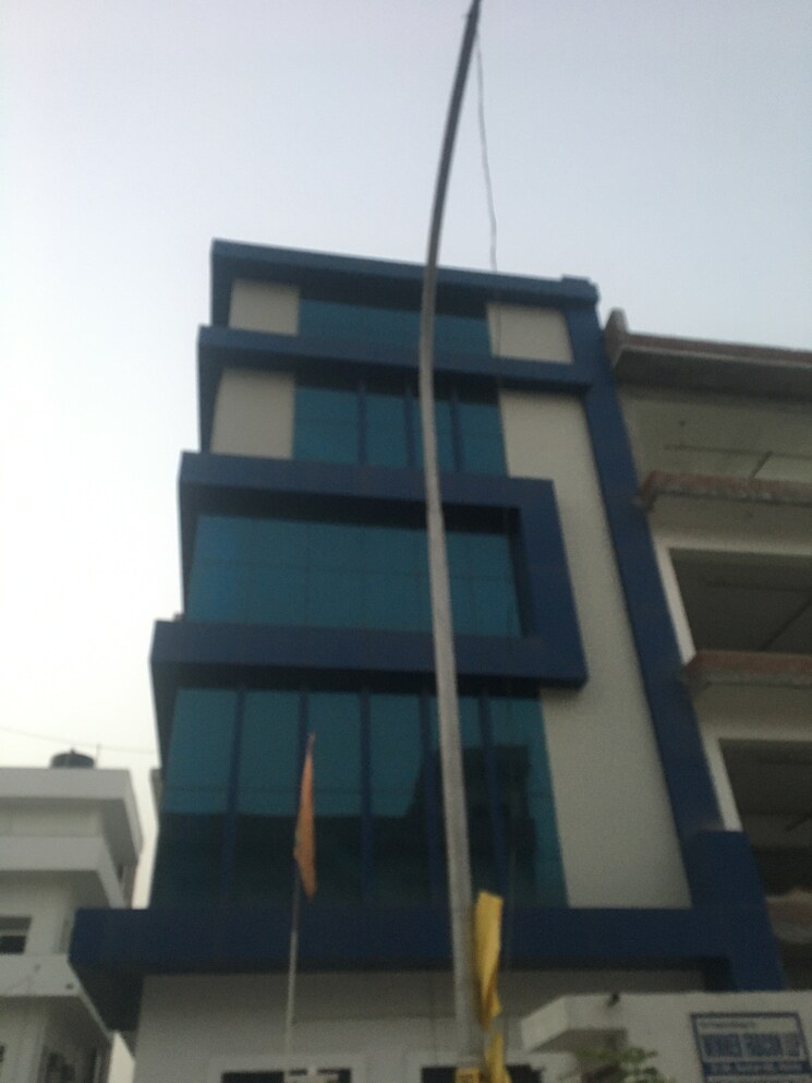 Exterior View, sector 65 Commercial Office Space 4000 Sq.Ft. In Sector 65 Noida 9003126