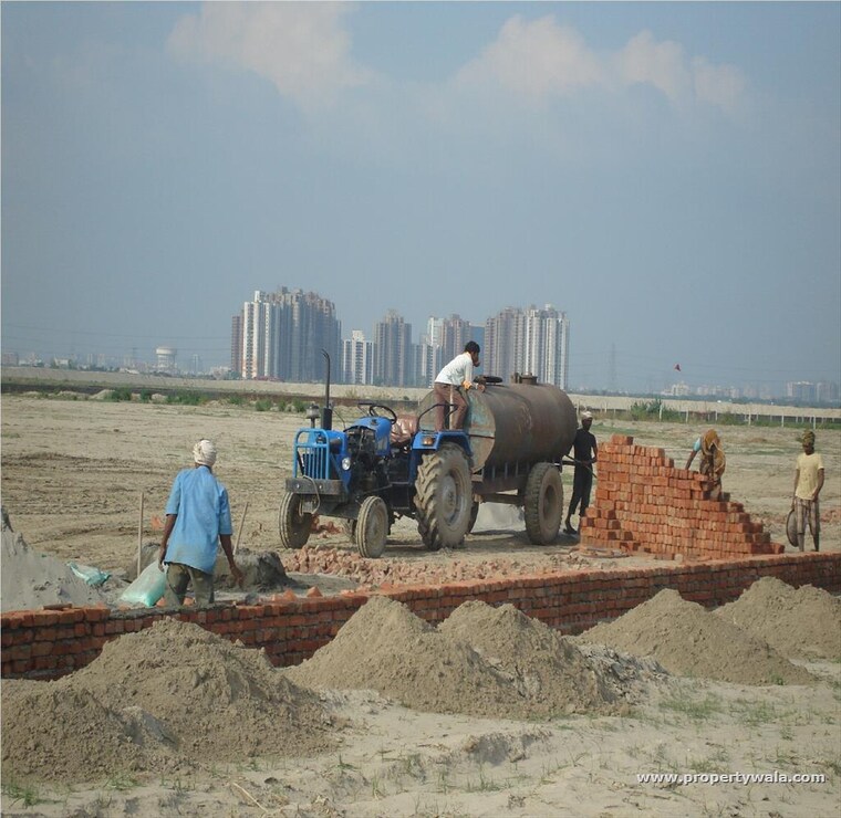 Exterior View, sector 162  200 Sq.Yd. Plot In Sector 162 Noida 9003167