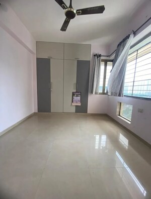 Room in 2.5 BHK Apartment at Neelkanth Palms, Kapur Bawdi – for Sale
