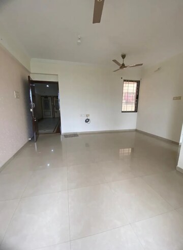 Room in 2.5 BHK Apartment at Neelkanth Palms, Kapur Bawdi – for Sale