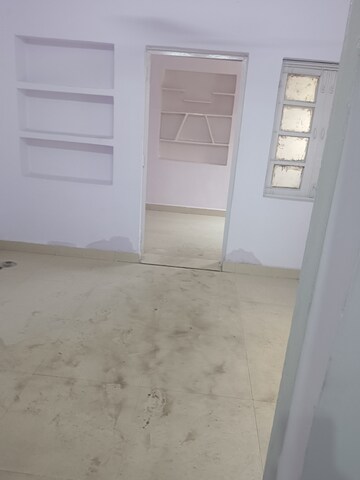 Room in 2 BHK Apartment at RWA Pocket R Dilshad Garden, Dilshad Garden – for Rent