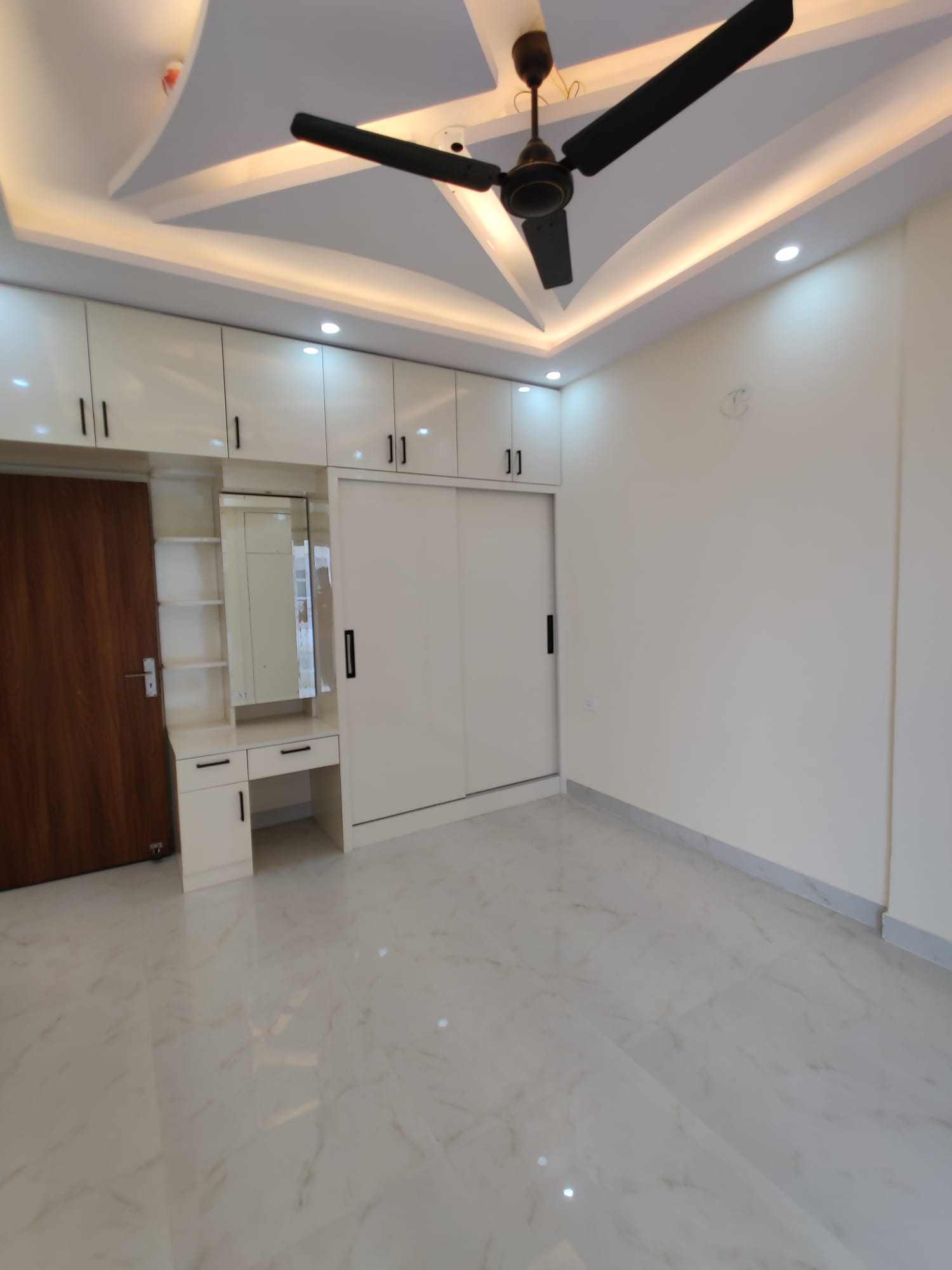 4 BHK Apartment For Sale in VVIP Mangal