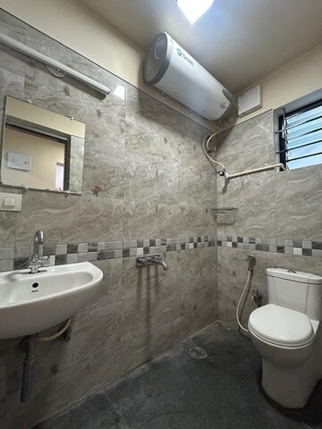 Bathroom in 1 BHK Builder Floor at Mg Road – for Rent