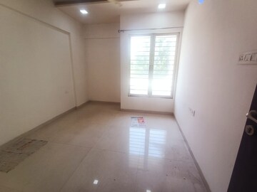 Room in 2 BHK Apartment at Shriram La Tierra, Vishrantwadi – for Rent