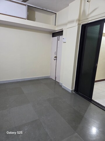 Room in 1 BHK Apartment at Vishnu Nagar – for Rent
