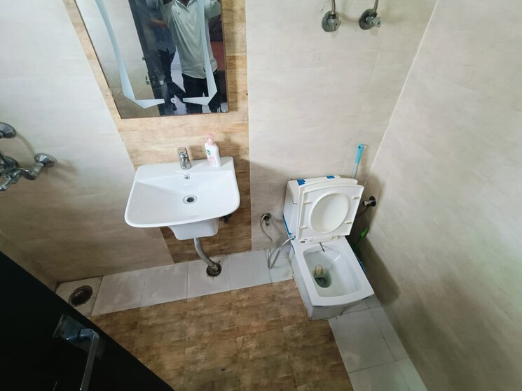 Bathroom, casa-woodstock 3 Bedroom 1580 Sq.Ft. Apartment In Sector 16c Greater Noida Greater Noida 9003257