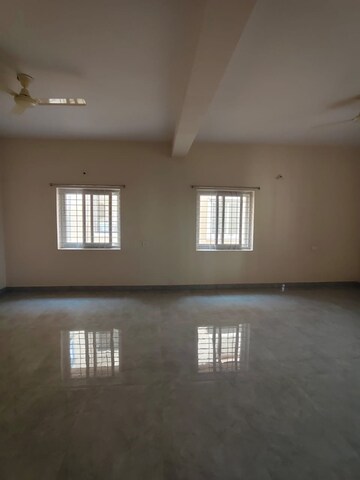 Room in 4 BHK Apartment at Gachibowli – for Rent