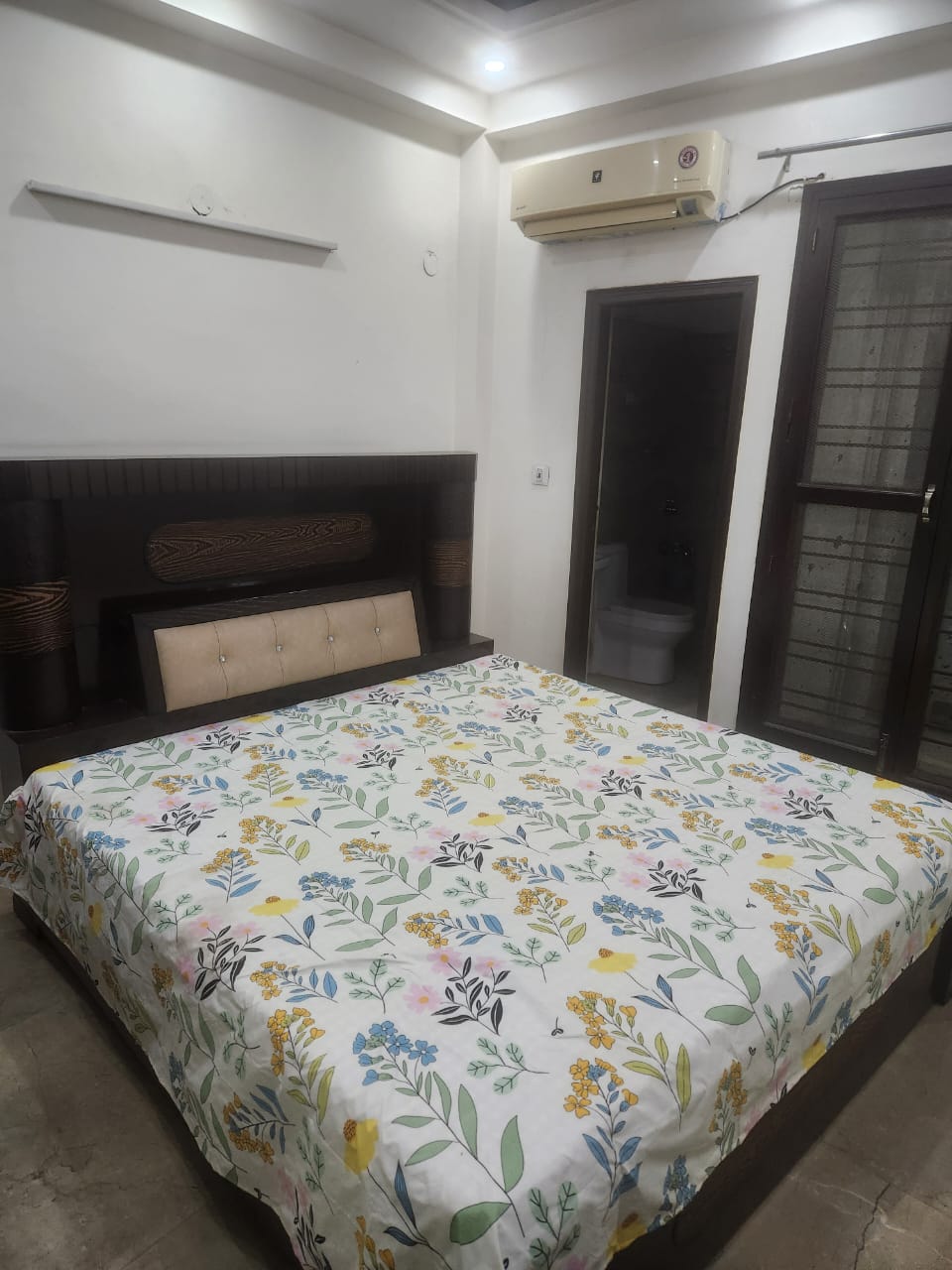 2 BHK Apartment For Rent in  Near Metro Cyber City ga