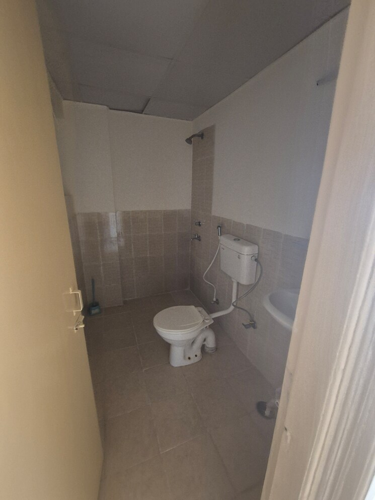 Bathroom, hcbs-sports-ville 2 Bedroom 737 Sq.Ft. Apartment In Sohna Sector 35 Gurgaon 9003303