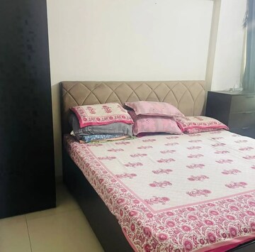 Bedroom in 2 BHK Apartment at Hiranandani Estate, Ghodbunder Road – for Rent